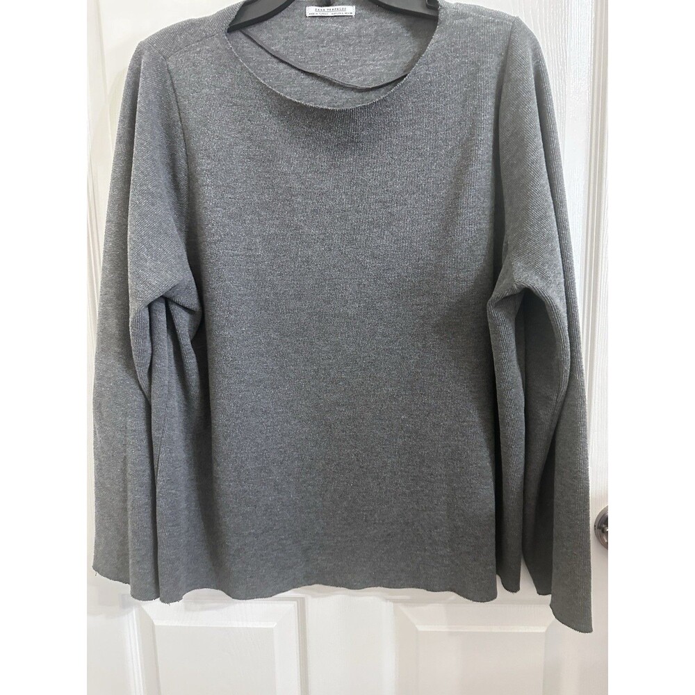 Zara Trafaluc Gray Knit Unconstructed Pullover. Great Layer